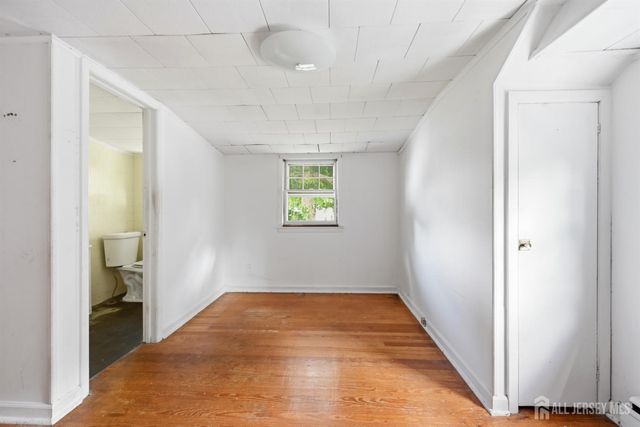 42 Brookwood Road, Spotswood, NJ 08884