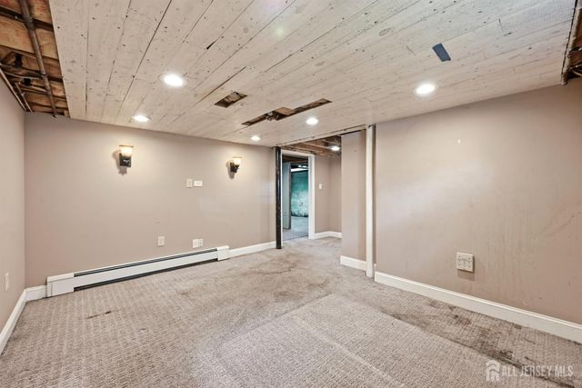 42 Brookwood Road, Spotswood, NJ 08884