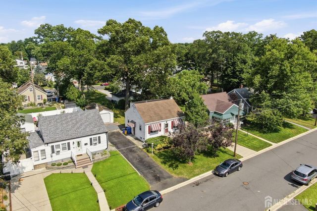 42 Brookwood Road, Spotswood, NJ 08884