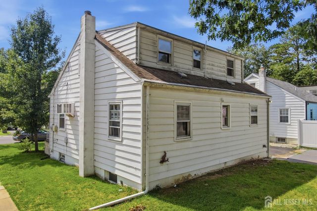 42 Brookwood Road, Spotswood, NJ 08884