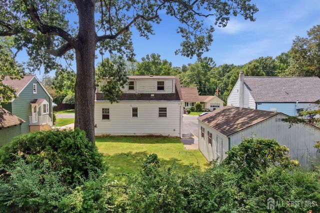 42 Brookwood Road, Spotswood, NJ 08884