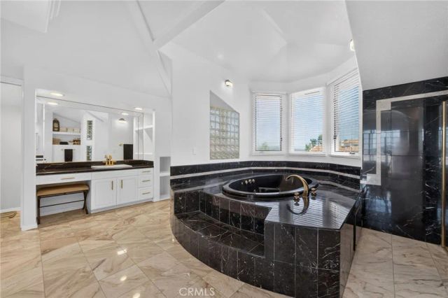 17943 Highlands Ranch, Poway, CA 92064