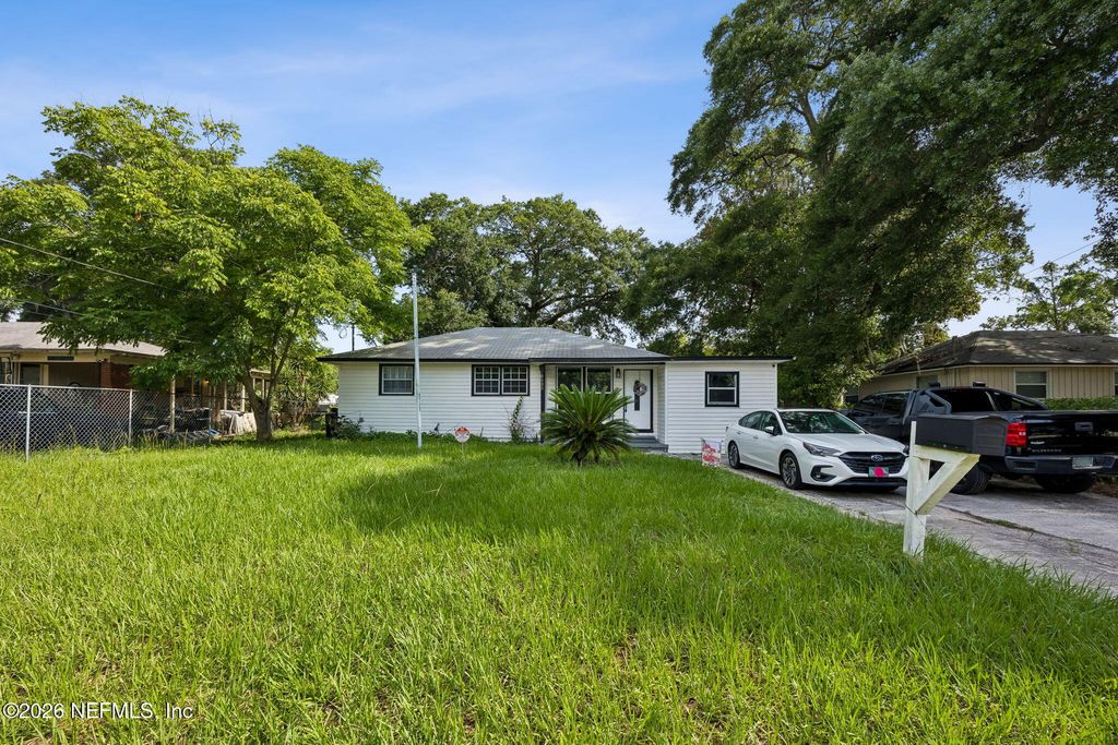 6535 BRANDEMERE Road N, Jacksonville, FL 32211