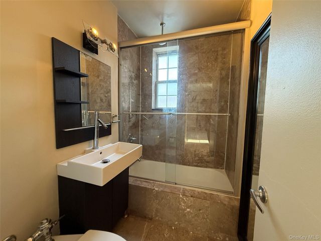 796 Bronx River Road B38, Bronxville, NY 10708