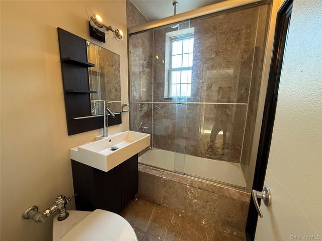 796 Bronx River Road B38, Bronxville, NY 10708