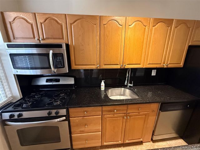 796 Bronx River Road B38, Bronxville, NY 10708