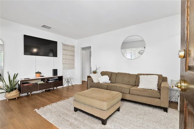 2129 N Pepper Street, Burbank, CA 91505