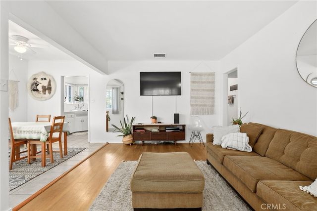 2129 N Pepper Street, Burbank, CA 91505