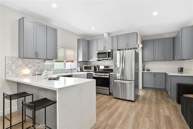 2129 N Pepper Street, Burbank, CA 91505