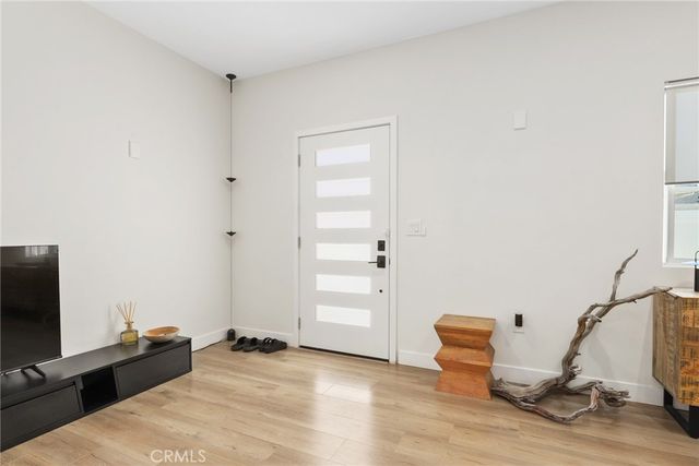 2129 N Pepper Street, Burbank, CA 91505