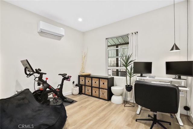 2129 N Pepper Street, Burbank, CA 91505