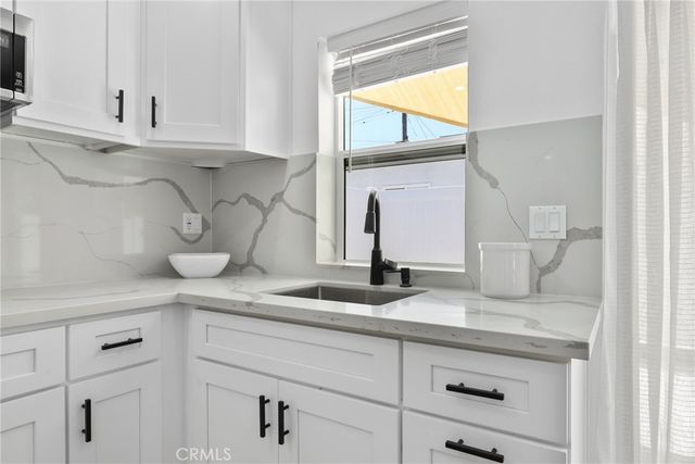 2129 N Pepper Street, Burbank, CA 91505