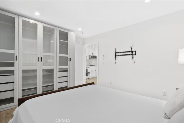 2129 N Pepper Street, Burbank, CA 91505