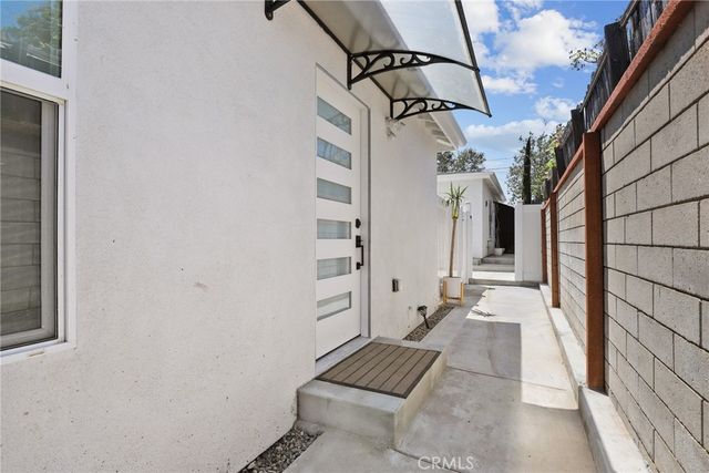 2129 N Pepper Street, Burbank, CA 91505