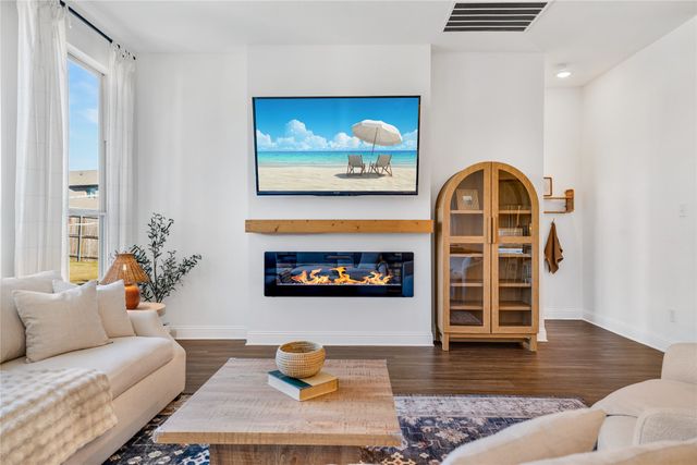 1501 White Water Way, Aubrey, TX 76227