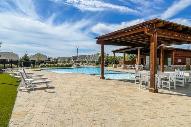 1501 White Water Way, Aubrey, TX 76227