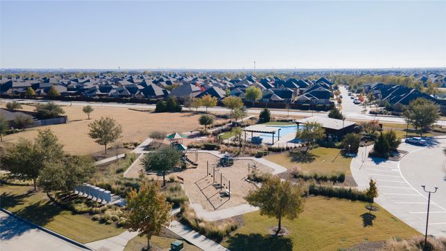 1501 White Water Way, Aubrey, TX 76227