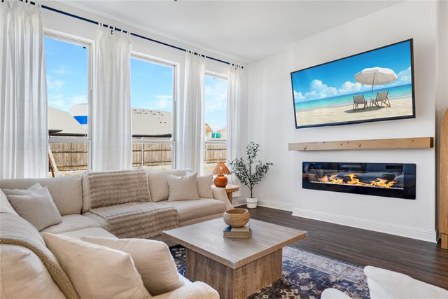 1501 White Water Way, Aubrey, TX 76227