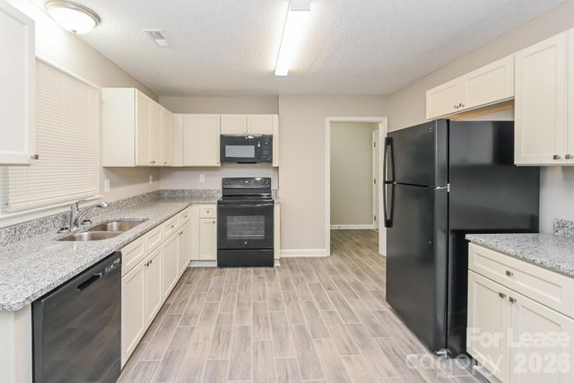 9409 Dogwood Ridge Drive, Mint Hill, NC 28227