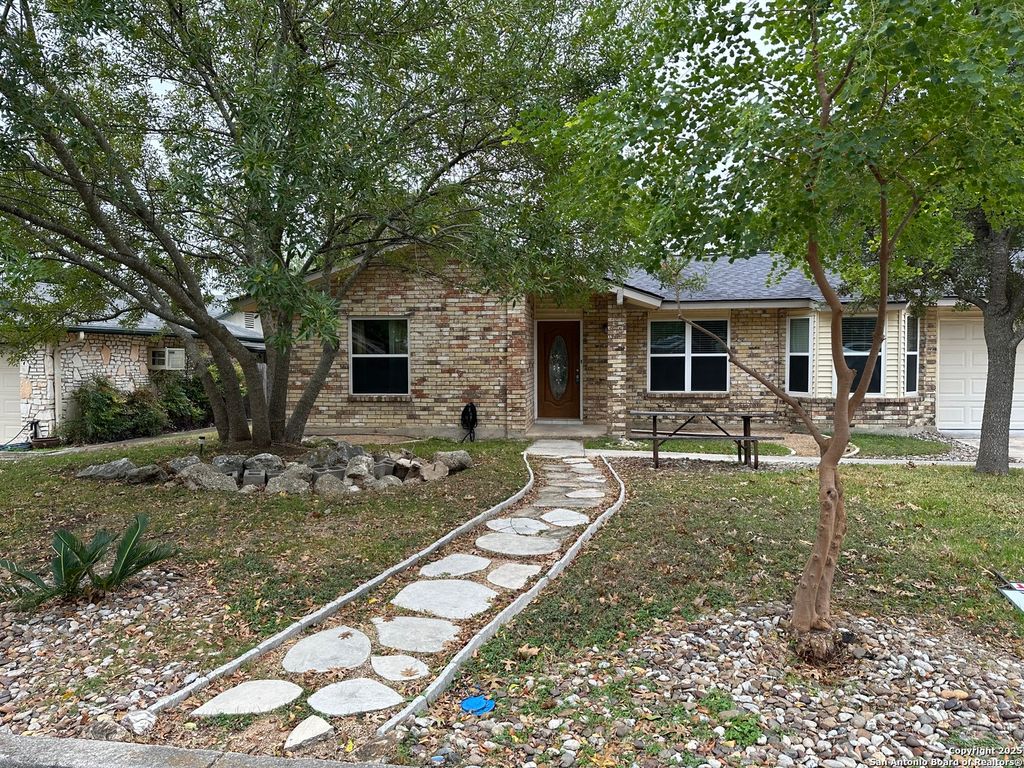 13639 oak, Universal City, TX 78148