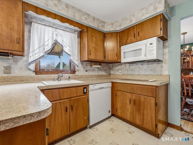 131 Oxbow Drive, Meriden, CT 06450