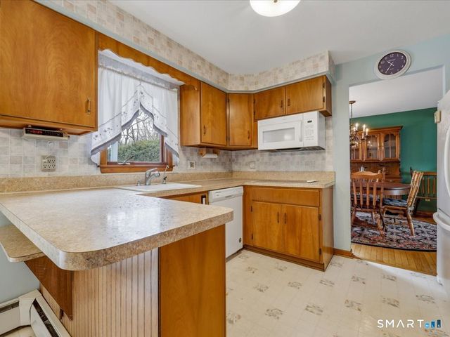 131 Oxbow Drive, Meriden, CT 06450