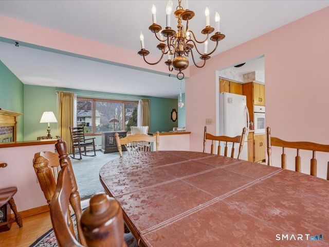 131 Oxbow Drive, Meriden, CT 06450