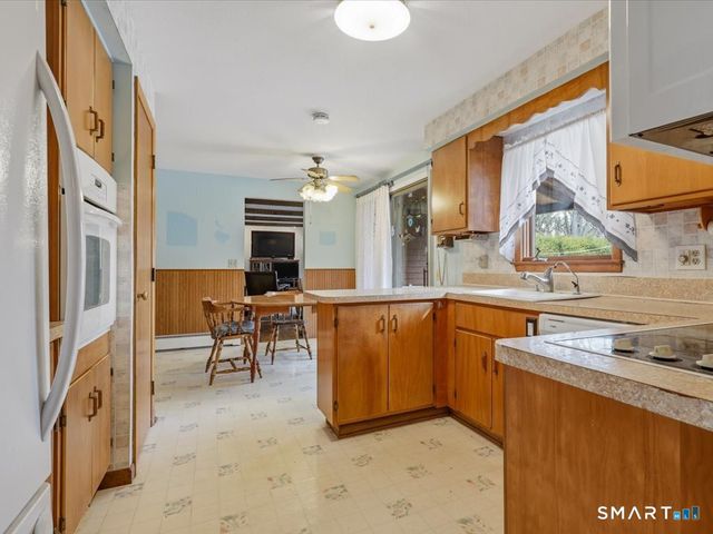 131 Oxbow Drive, Meriden, CT 06450