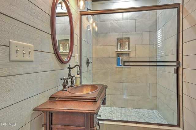 465 Broyles Lane, Bristol, TN 37620