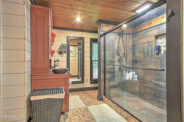 465 Broyles Lane, Bristol, TN 37620