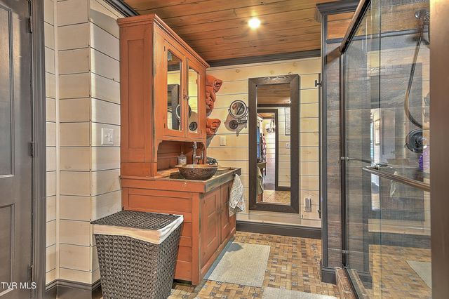 465 Broyles Lane, Bristol, TN 37620