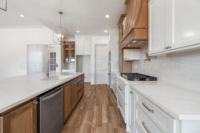 16551 Spring Lake Dr, Canyon, TX 79015