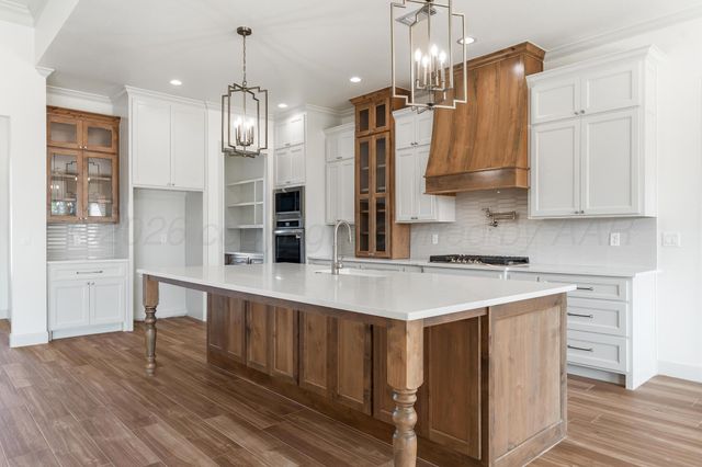 16551 Spring Lake Dr, Canyon, TX 79015