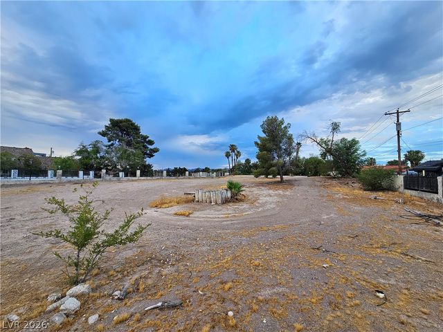 3115 East Viking Road, Las Vegas, NV 89121