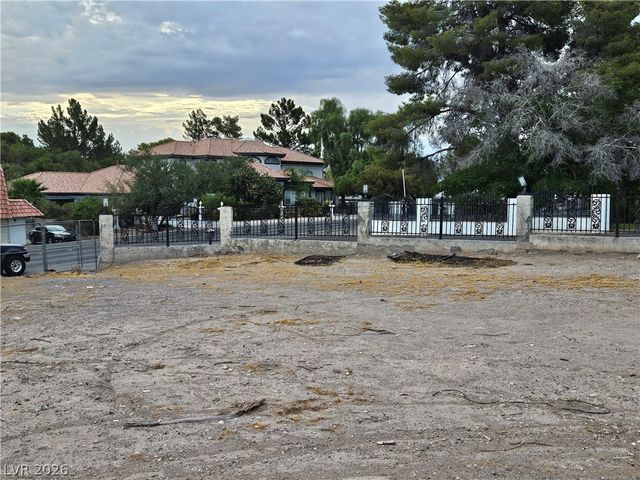 3115 East Viking Road, Las Vegas, NV 89121
