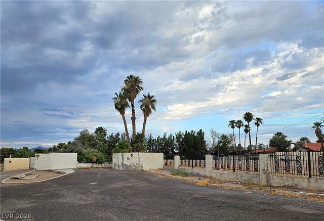 3115 East Viking Road, Las Vegas, NV 89121