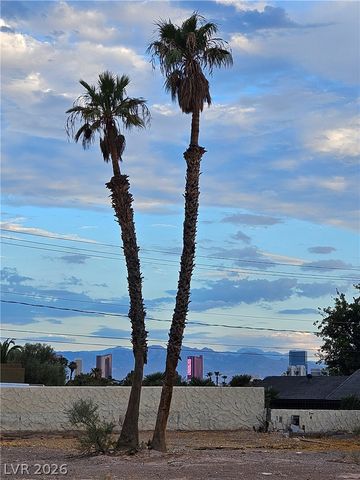 3115 East Viking Road, Las Vegas, NV 89121