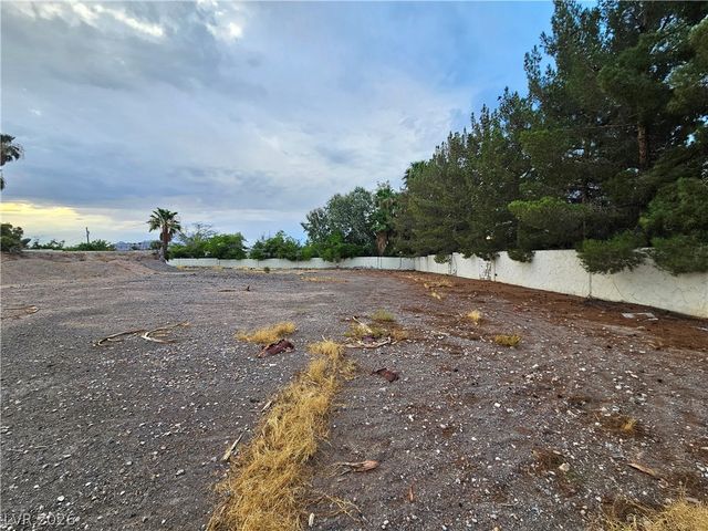 3115 East Viking Road, Las Vegas, NV 89121