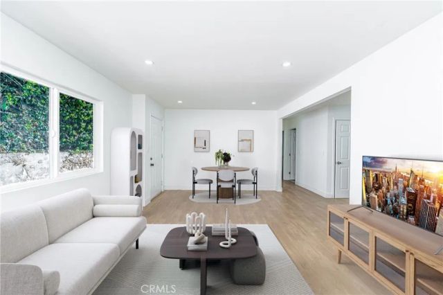230 Pepper Street, Pasadena, CA 91103