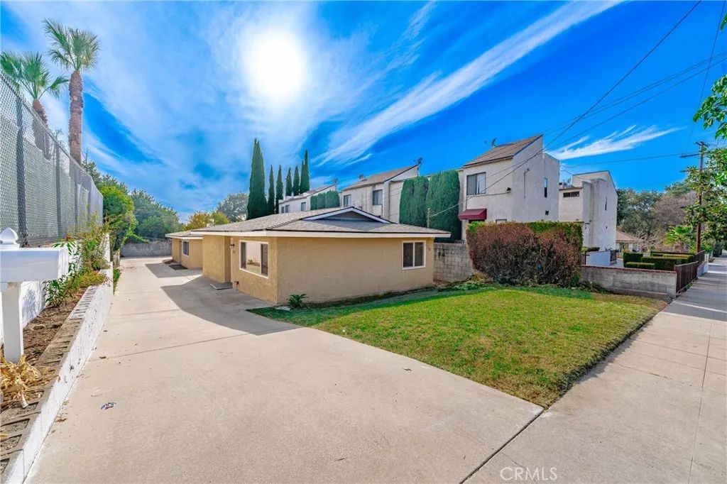 230 Pepper Street, Pasadena, CA 91103