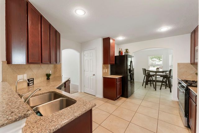1227 Kaliste Meadow Drive, Houston, TX 77090