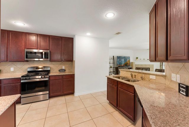 1227 Kaliste Meadow Drive, Houston, TX 77090