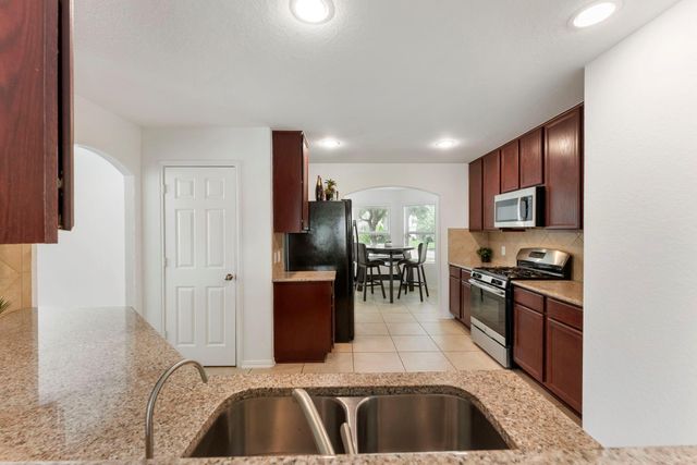 1227 Kaliste Meadow Drive, Houston, TX 77090