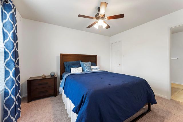 1227 Kaliste Meadow Drive, Houston, TX 77090