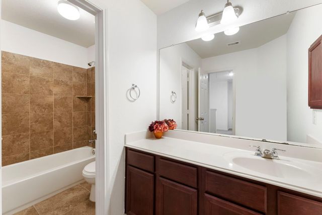 1227 Kaliste Meadow Drive, Houston, TX 77090