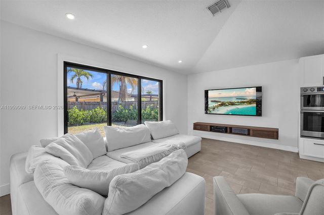 18263 SW 149th Pl, Miami, FL 33187