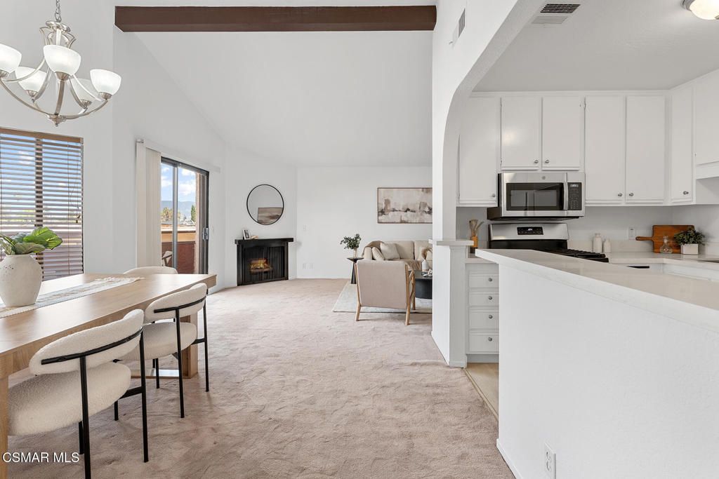 11939 Weddington Street 313, Valley Village, CA 91607