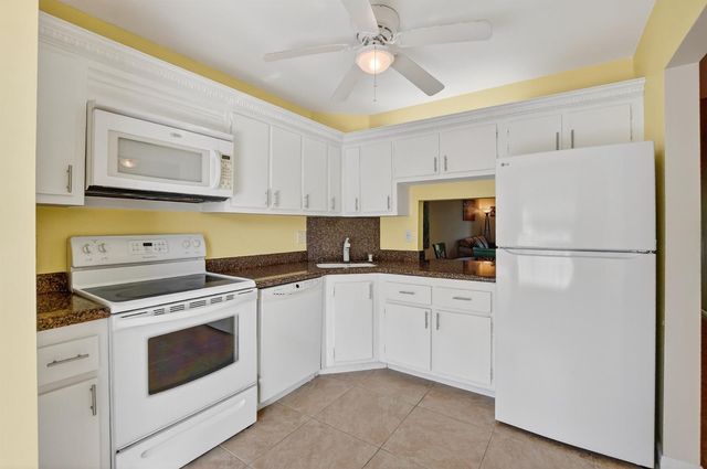 265 SE 10th Street 11c, Deerfield Beach, FL 33441