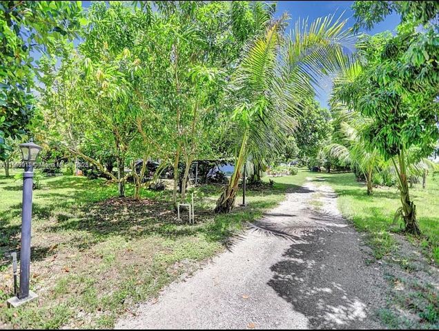 37225 SW 214th Ave, Homestead, FL 33034