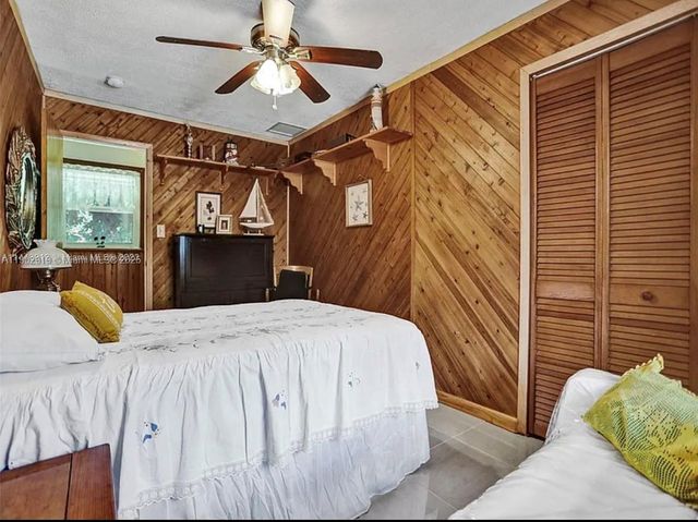 37225 SW 214th Ave, Homestead, FL 33034